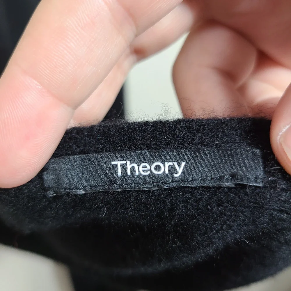 Theory Black 100% Cashmere Oversized Scarf Winter Minimalist Quiet Lux Old Money - Picture 7 of 13